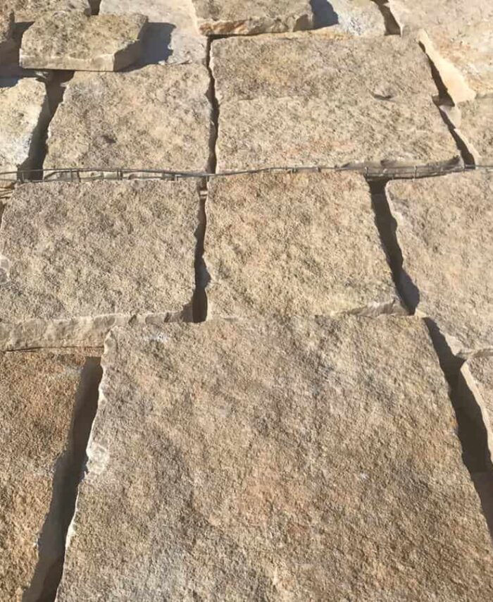 PIETRA TRANI SQUADRATA 2/3 cm